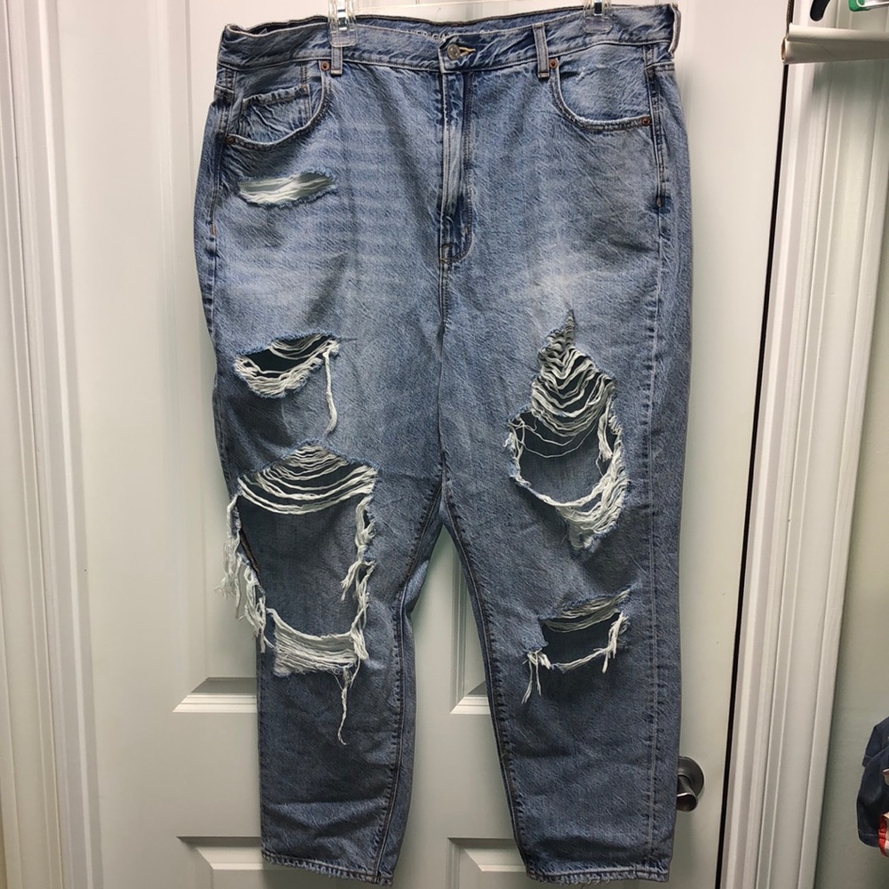 American Eagle distressed jeans